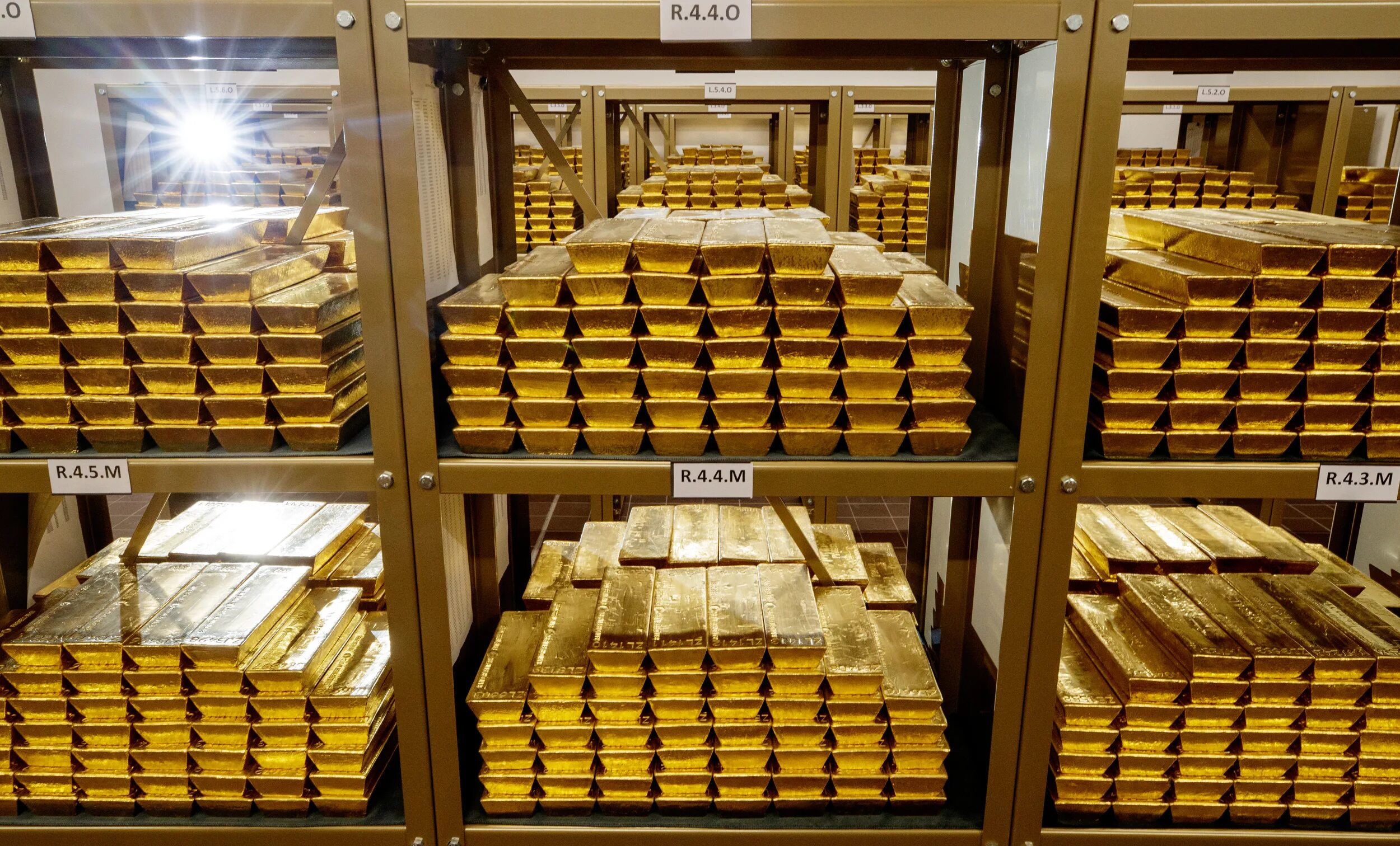 Golden many. Gold Bullion. More Gold. Gold Reserves. Much Gold.