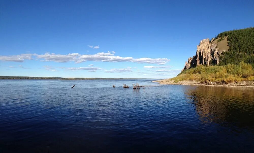 В это море впадает река якутии. Река Лена в море Лаптевых. Табагинский мыс река Лена. Якутия море. Река Лена фото.