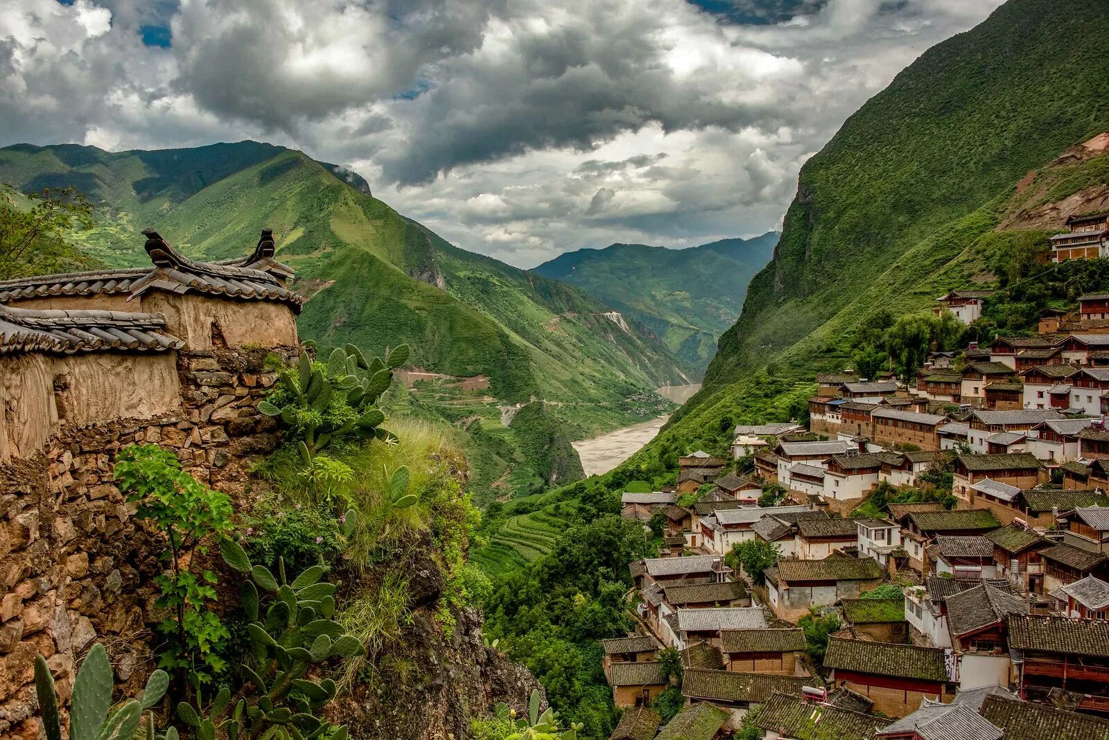 Main village. Провинция Юньнань. Провинция Уннам Китай. Юннань провинция Китай. Юньнань горы.