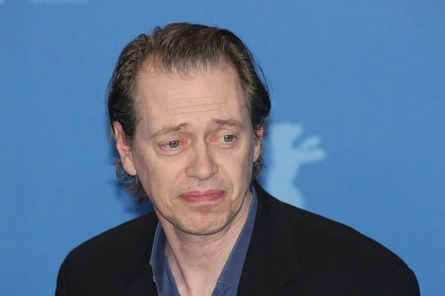 Стив бушеми сопрано. Стив бушеми с сыном. Кот стива бушеми. Стив бушеми избили. Стив бушеми 2022.