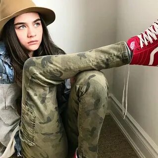 Lola bradley