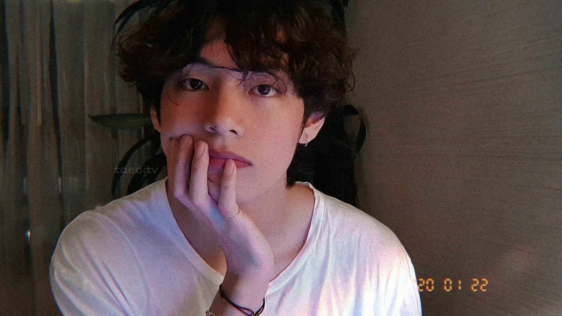 on Twitter Kim taehyung wallpaper, Kim taehyung, Kim taehyung funny