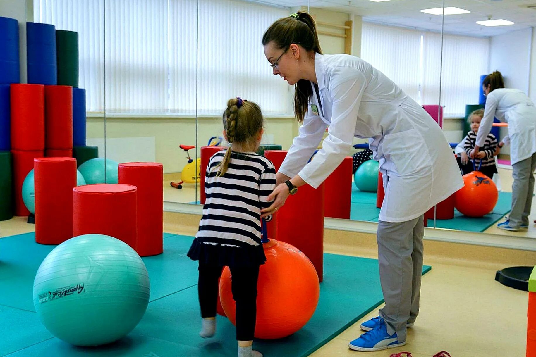 Нии алмазова коломяжский 21. Центр алмазова. Детский лечебно реабилитационный комплекс алмазова. В. Алмазова аккуратова 2.