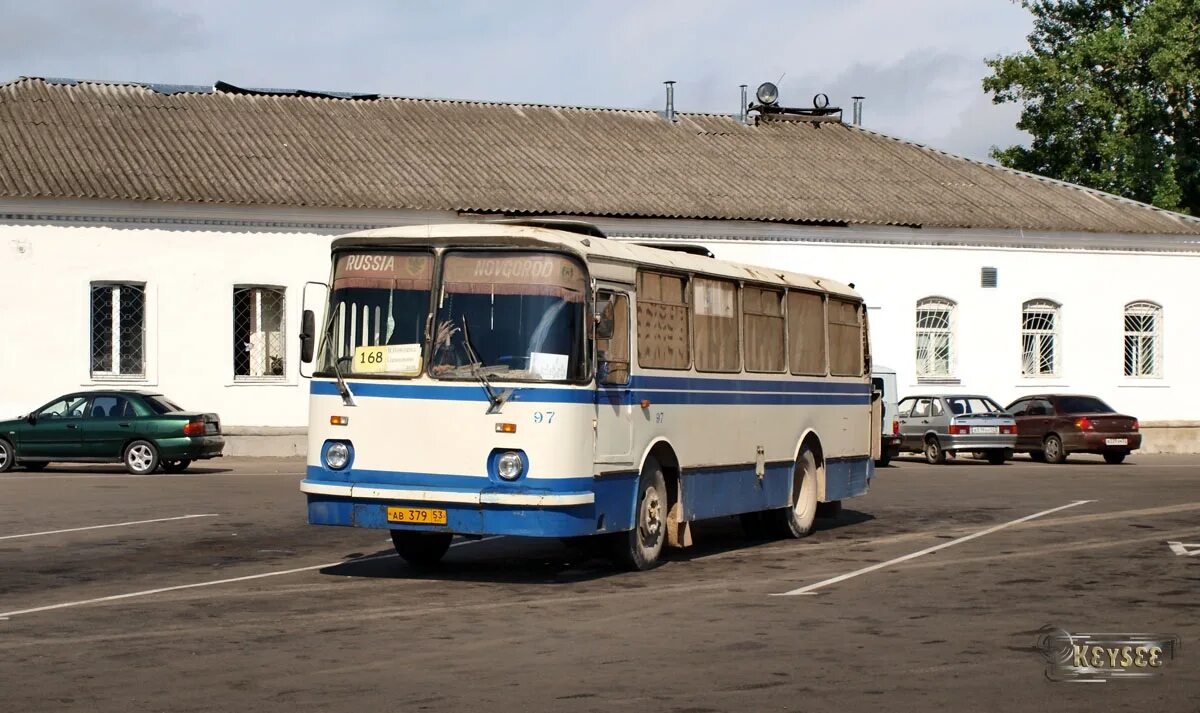 Номер автовокзала великий. Новгородский автобус. Старые автобусы Великого Новгорода. Автобус 379 маршрут. Автобусы Великий Новгород.