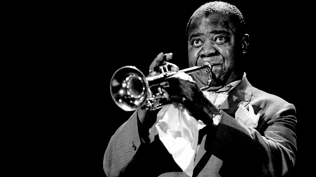 На каком инструменте играл луи. Луи армстронг (louis armstrong). джазмен луи армстронг. луи армстронг джаз. трубач луи армстронг.