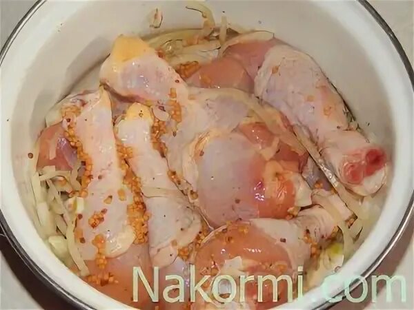 Куриные ножки на пару в мультиварке. Куриные голени в мультиварке. куриные голени тушеные. куриная голень тушённая.