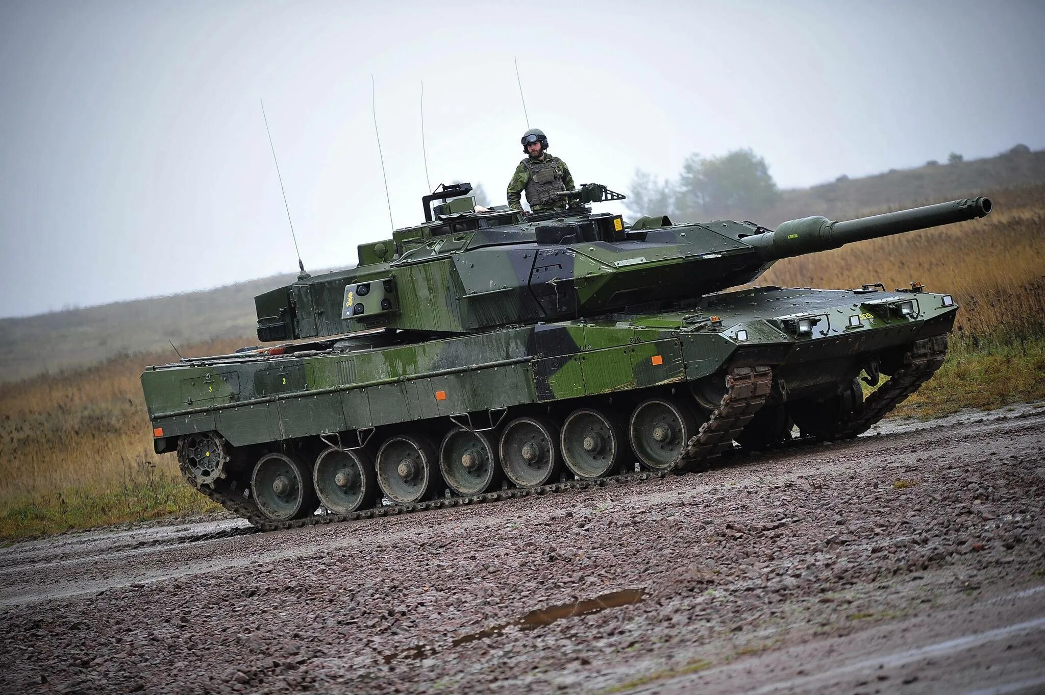 Strv 122b. Strv 122 танк. Шведский танк Strv 122. Шведский Leopard Strv.122.