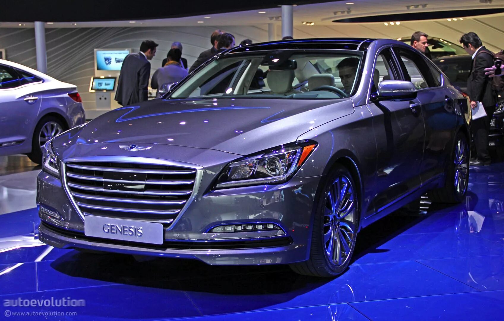 Hyundai Genesis sedan 2015. Hyundai Genesis Luxury. Хендай Генезис производитель. Hyundai Genesis люксовый.