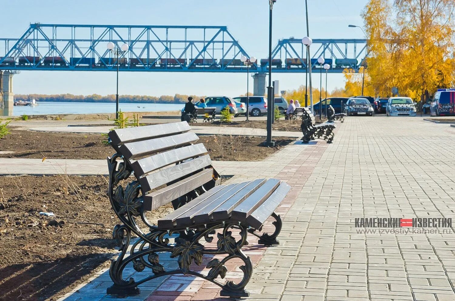 Металлические оби. Камень-на-Оби Алтайский край набережная. Набережная в г. камень на Оби. Камень на Оби Алтайский край 2020. Алтайский край город камень на Оби достопримечательности.