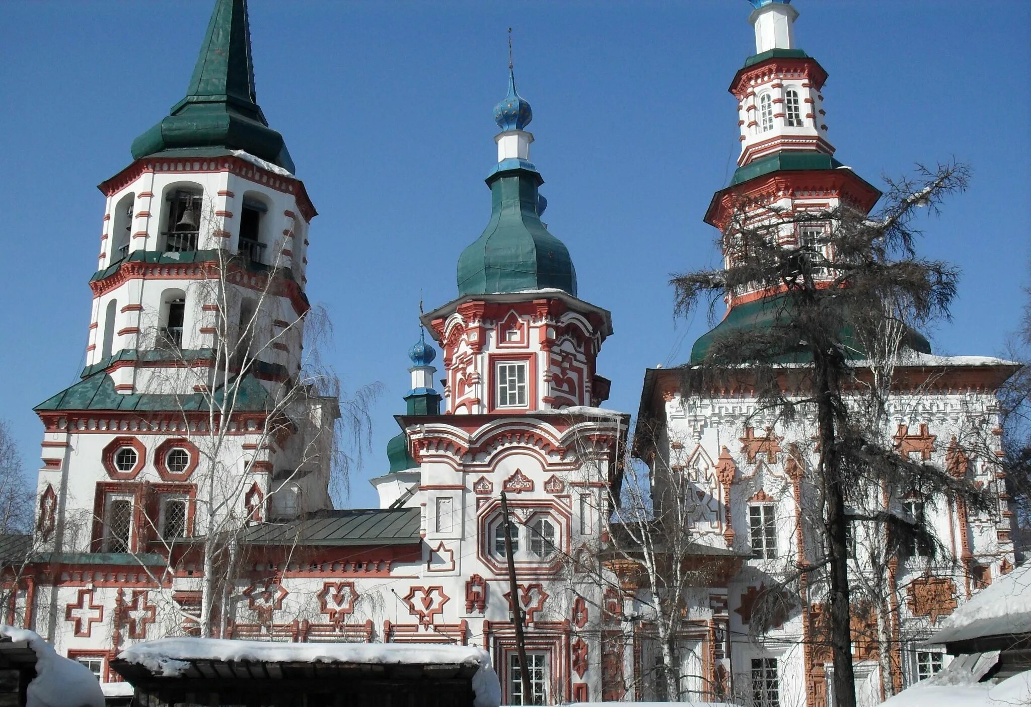 Иркутск церкви все. Казанский собор иркутск. Крестовая церковь иркутск. Крестовоздвиженский храм иркутск. Казанская церковь (иркутск).