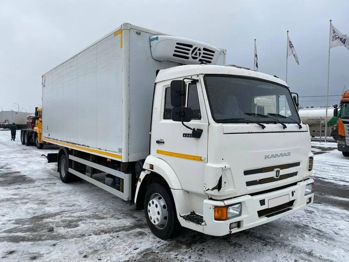 грузовики с российскими номерами. грузовые номера россии. камаз 4308 рефрижератор. самосвал faw 8x4 j6 са3310. грузовиков казань.