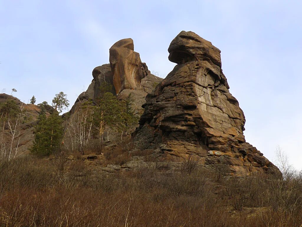группа скал в такмаковском районе парка столбы