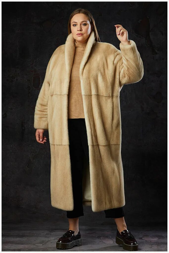 шубы в магазине сагита. меха екатерины свакара. норка екатерина. шелягова виктория в мехах. шубы екатерины сайт.