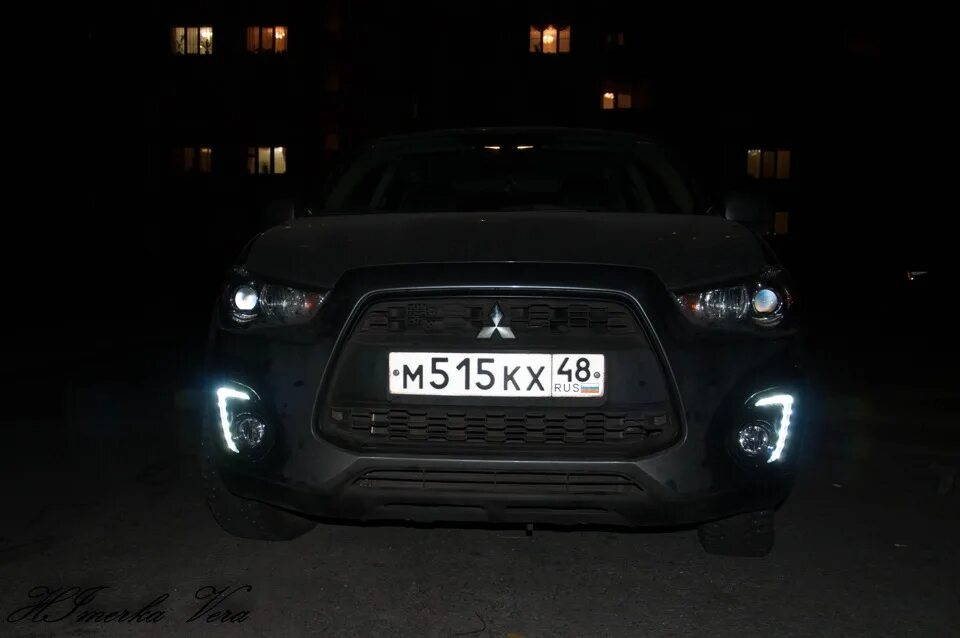 Дхо асх. Ходовые огни Mitsubishi ASX 2012. ДХО Mitsubishi ASX. ДХО на Мицубиси АСХ 2012. Ходовые огни Митсубиши 2012.