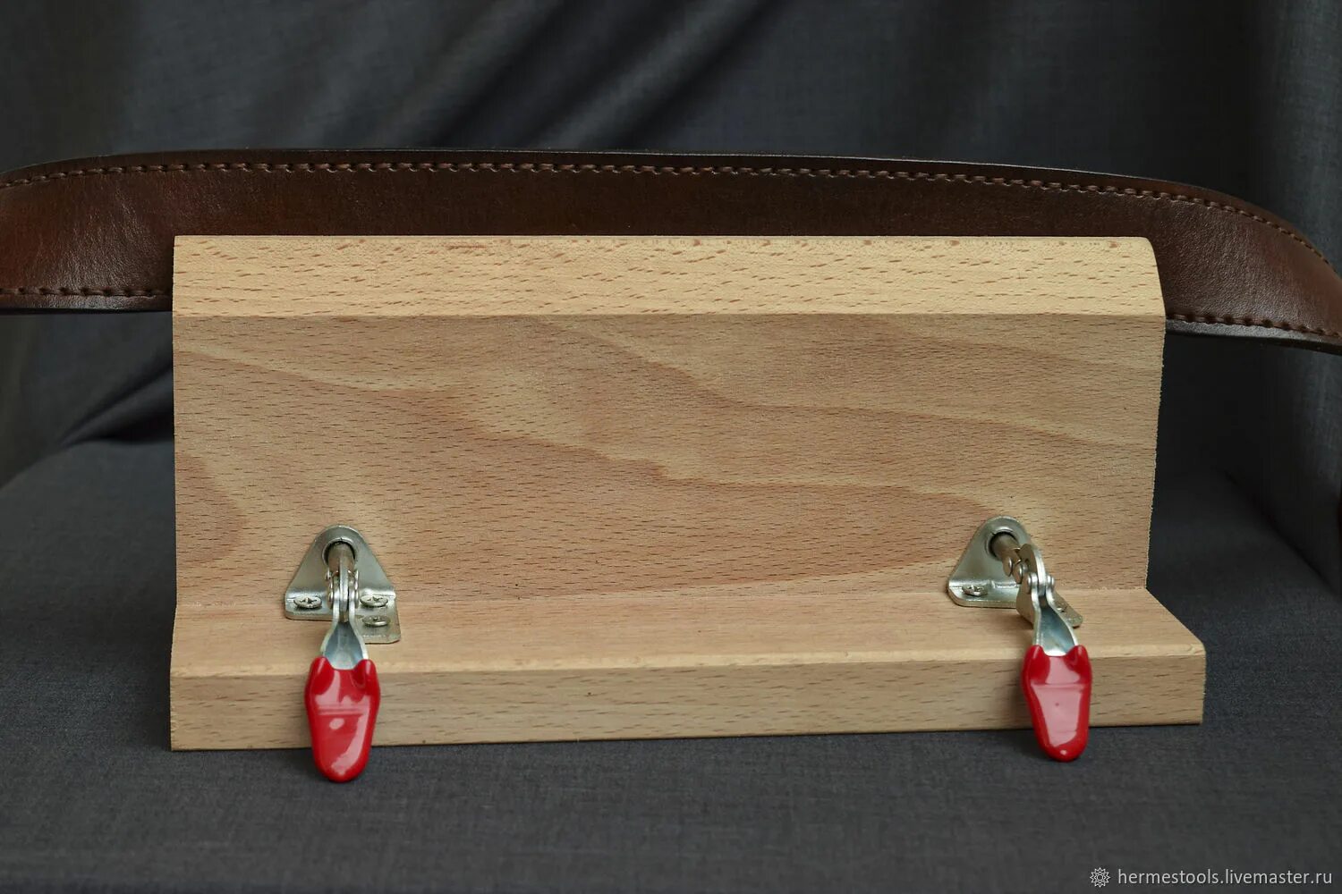 Шорник вертер чертеж. Шорник фото. Шорник красивый. Струбцина для шитья кожи. Шорный пони шорник.