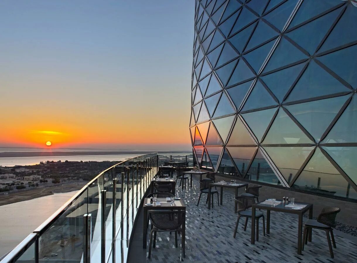 Andaz capital gate abu dhabi. Падающая башня абу даби. Andaz capital gate abu dhabi. Andaz capital gate abu dhabi – a concept by hyatt. Падающая башня «кэпитал гейт», абу-даби, оаэ.