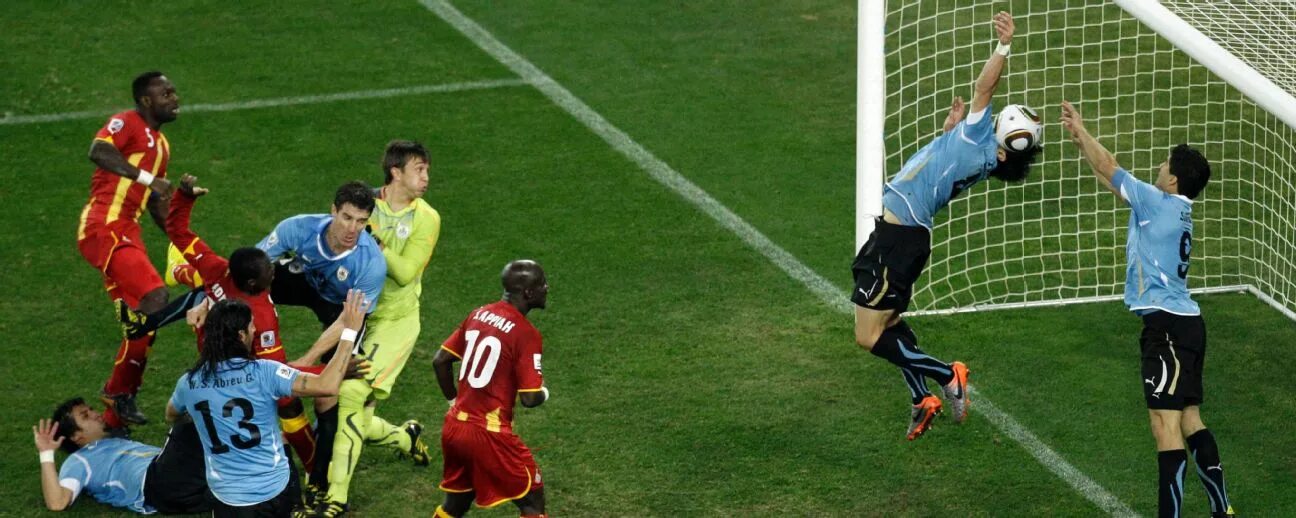 фол последней надежды в футболе это. фол последней надежды в футболе это что значит. вратарь красная карточка. антифутбольный. фол последней надежды.