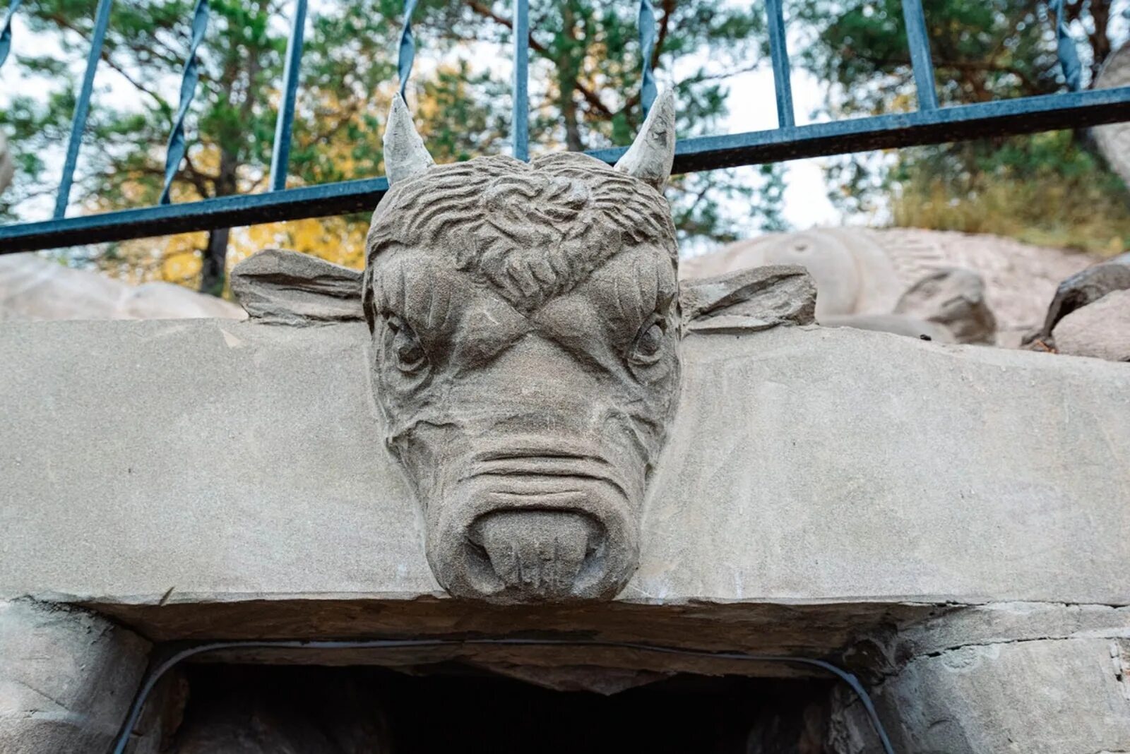 Парк каменных скульптур в кушнаренково. Каменный парк Кушнаренково. Кушнаренково парк каменных фигур. Каменные скульптуры в Кушнаренково. Парк скульптур Кушнаренково.