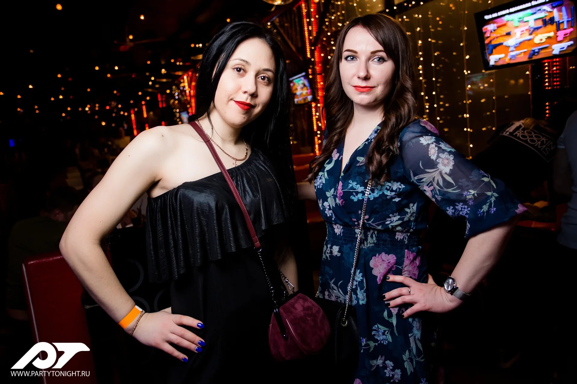 дискотека 90х клубы. дискотека 90 в тольятти. дискотека 90-х годов в клубах. дискотека 2000. дискотека 90х клубы.