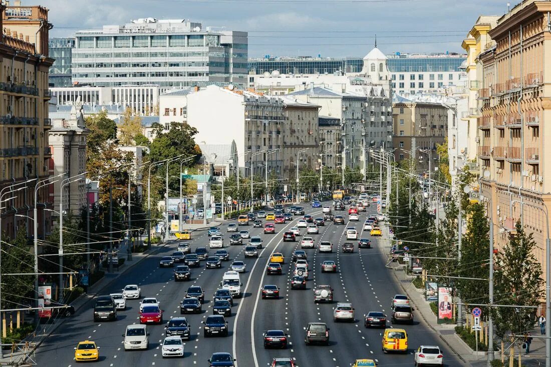 Ночная москва новый арбат. Кутузовский проспект улица. Старая басманная улица москва. Вид на улицу. Город в москве на ул.
