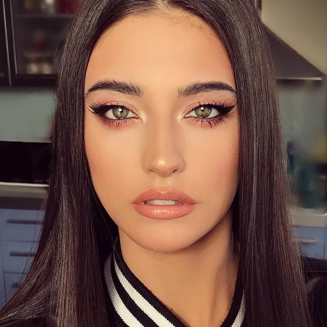 Антониа якобеску 2021. Антониа якобеску. Антониа якобеску рост. Антониа якобеску 2021. Антониа якобеску.