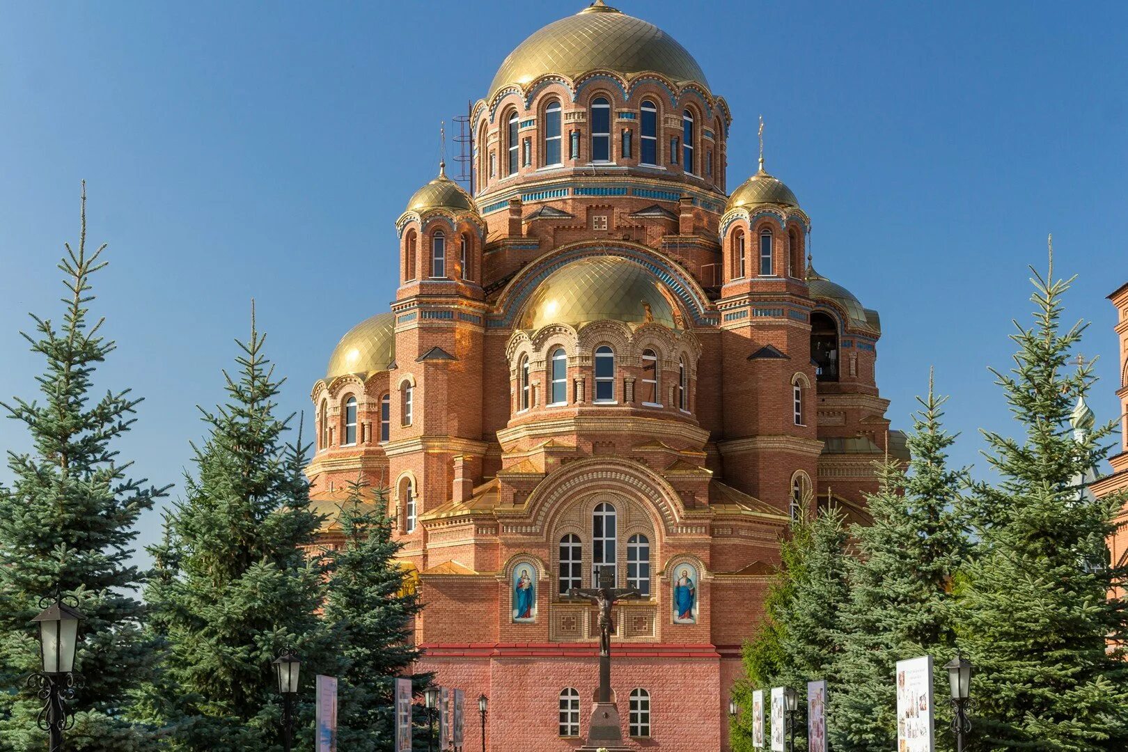 Саракташ численность. Церковь в саракташе оренбургской.