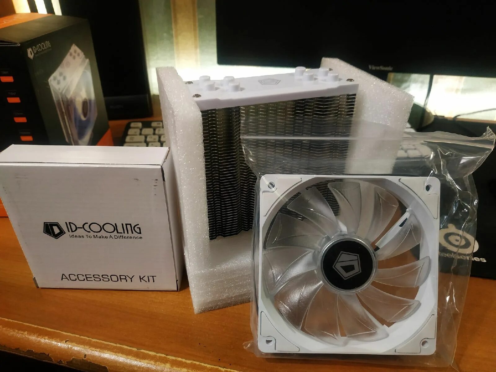 Кулер se 224 xt. ID-Cooling se-224-XT White. Кулер для процессора ID-Cooling se-224-XT Basic. Кулер ID-Cooling se-224-XT White. Se 224 XT White.