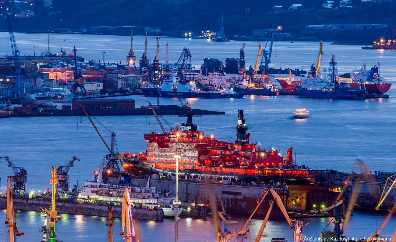 Портовый терминал. Порт данных. Порт данных. Лонг-бич калифорния порт. Порт данных.