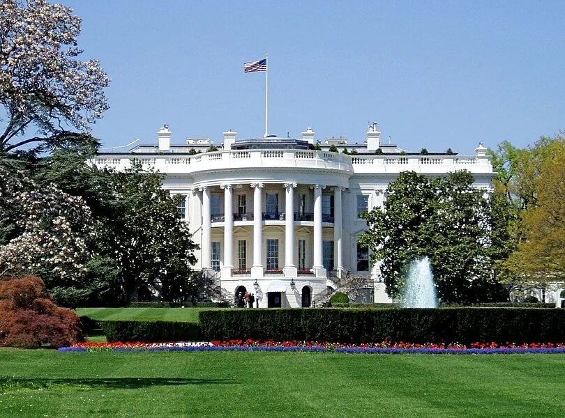 Белый дом ростов на дону. Белый дом США. Вашингтон резиденция президента. Белый дом Вашингтон 1792. Белый дом (the White House).