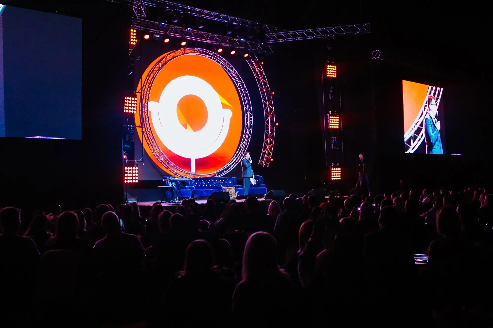 Дворец олимпия камеди клаб. Камеди концерт группы опус. Камеди клаб большой концерт. Концерт камеди клаб. Камеди клаб 2023 барвиха.