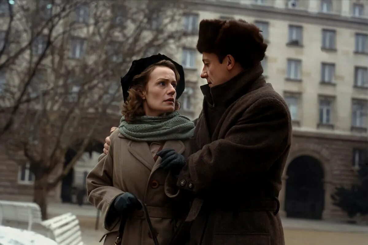 Восток запад 1999 катрин денев. Est ouest. Восток запад 1999 катрин денев. Восток запад 1999 катрин денев. Est ouest.