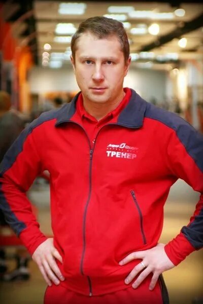 Муминов диор тренер. Спортивный тренер спб. Спортивный тренер спб. Спортивный тренер спб. Тренеры по плаванию в таурас фитнес.