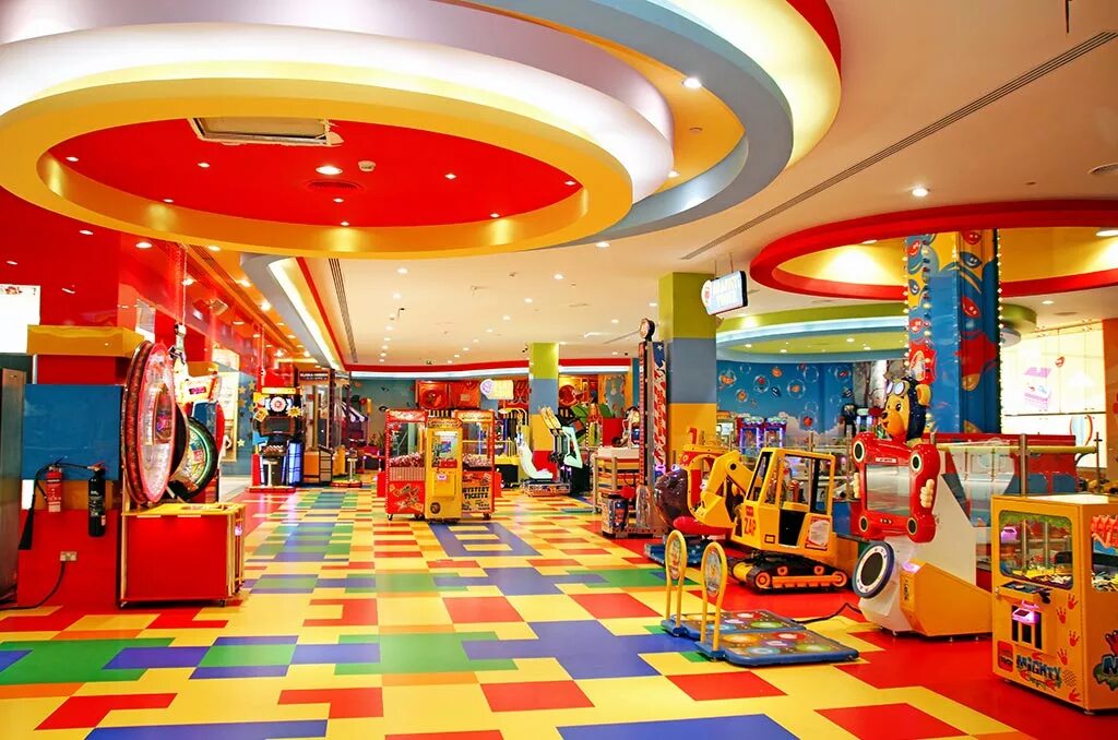 Фан сити спб. Fun City Екатеринбург. Fun City в Бишкеке парк. Фан Сити Екатеринбург Академический. Дубай Молл детский развлекательный центр.