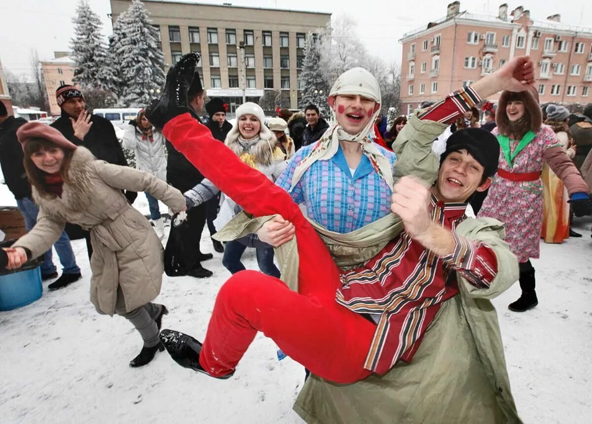 Зимние гуляния. Масленица в России. Народные гуляния на новый год. Зимние праздники у россиян.