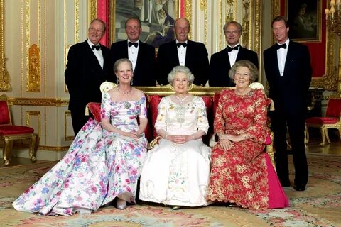 The windsors a royal family