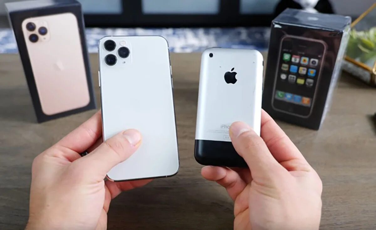 Какой айфон лучше и надежнее. Iphone 2g vs 13 Pro Max. Iphone 2g vs iphone 14 Pro Max. Айфон 11 самый первый. Самый первый айфон 12.