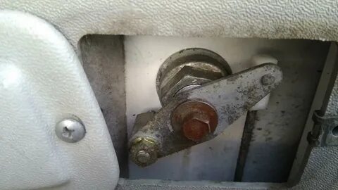 Замена личинки замка газели