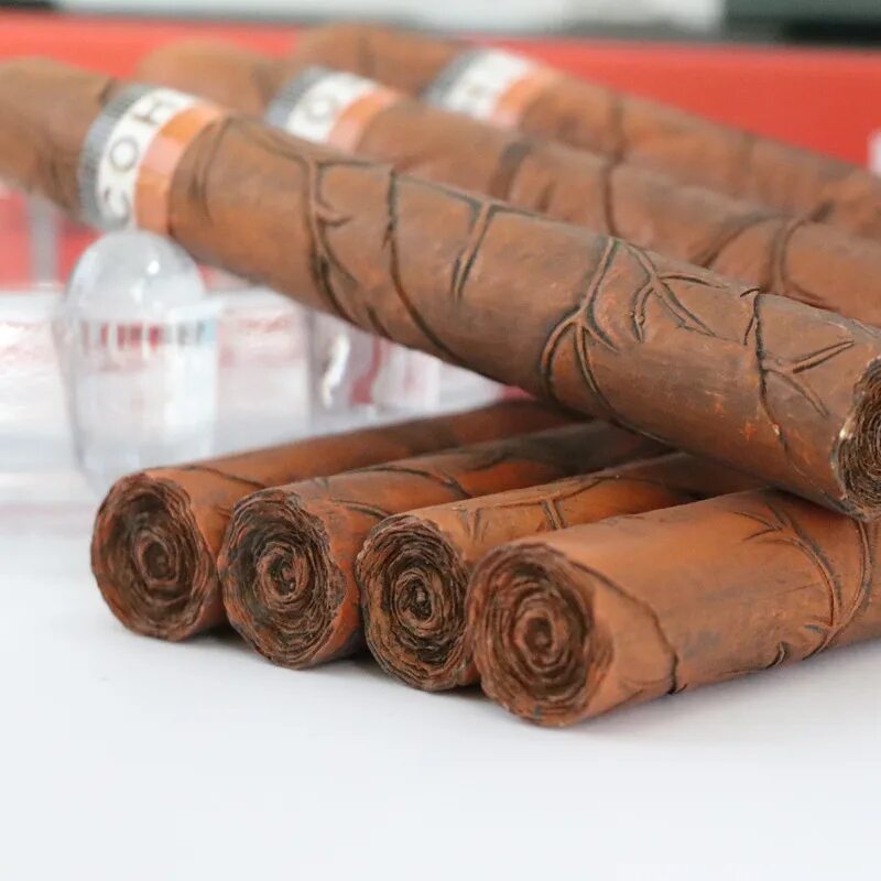 сигара бутафорская. имитация сигареты. искусственный табак. имитация сигареты. имитатор сигареты.