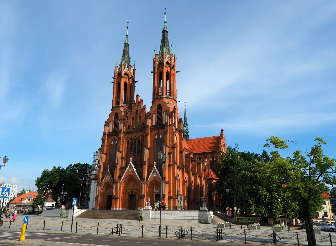 Время работы костела
