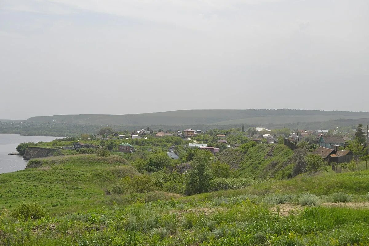 Село синенькие саратовская область. Волга синенькие село саратовская область. волга в село синенькие. поселок синенькие.
