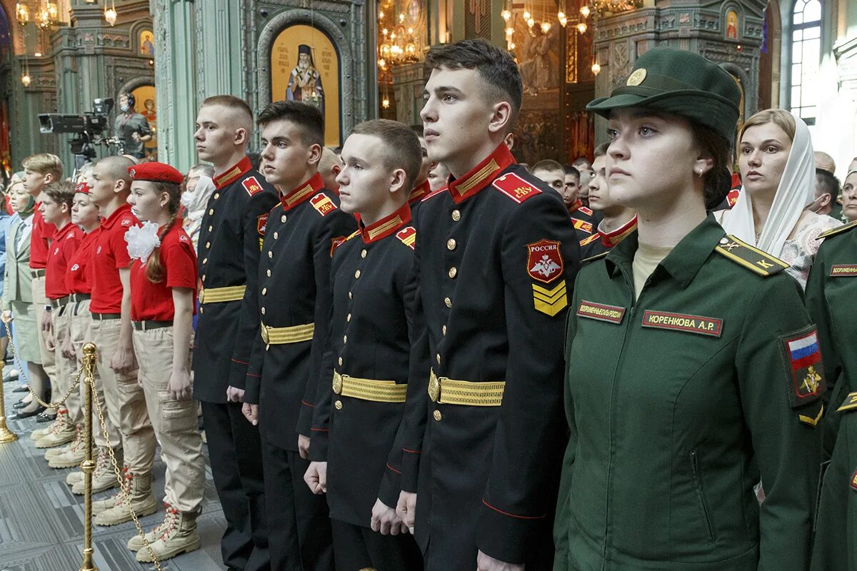 19 апреля служба. Главный храм вс РФ. Храм МВД В Москве. Храм Министерства обороны РФ. Храм Вооружённых сил РФ В Москве.