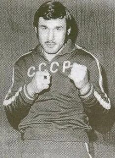 Каратаев боксер