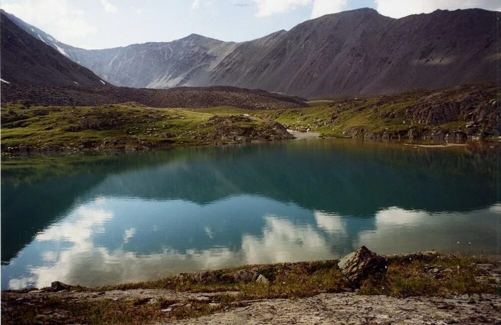Хафткул таджикистан маргузорские озера. Долина семи озер абхазия. Происхождение озера титикака география 7 класс. Долина семи озёр горного алтая. Долина 7 озер абхазия.