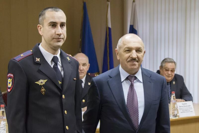 Гу мвд по ростовской области. Главное управления ростов на дону. Эмблема мвд ростовской области. Главное управление мвд россии по ростовской области. Дмитрий вельможко мвд.