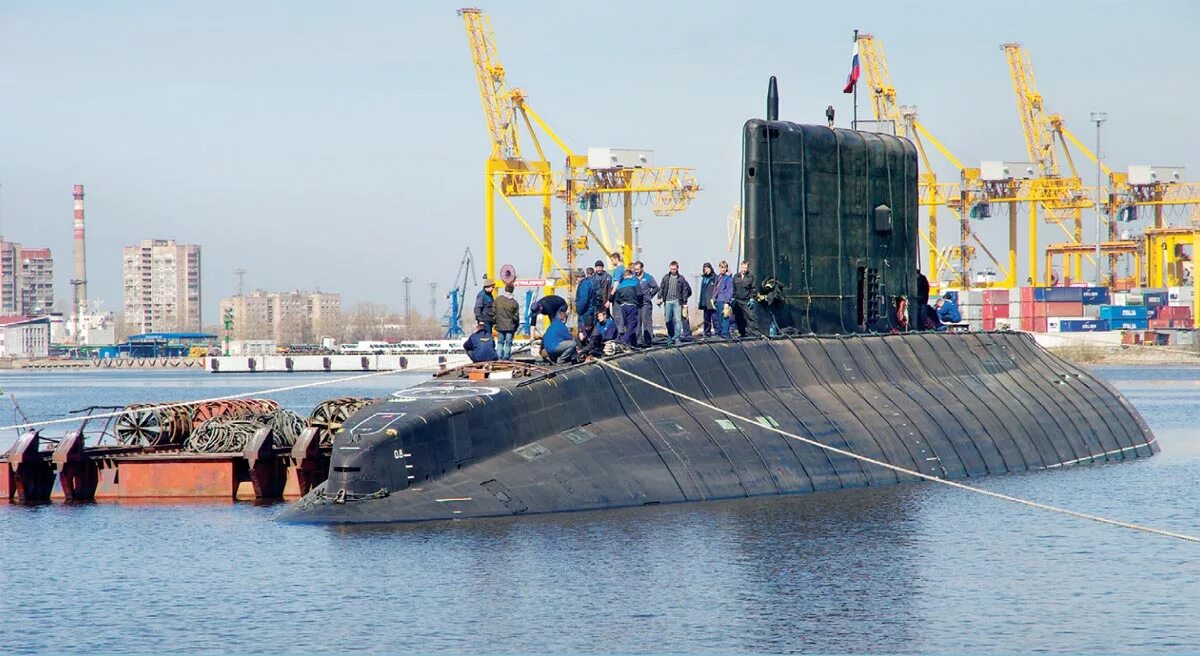 Пл видео. Атомная подводная лодка в Новороссийске. Размагничивание кораблей Курчатов. Станция безобмоточного размагничивания кораблей. Размагничивание кораблей Черноморского флота.