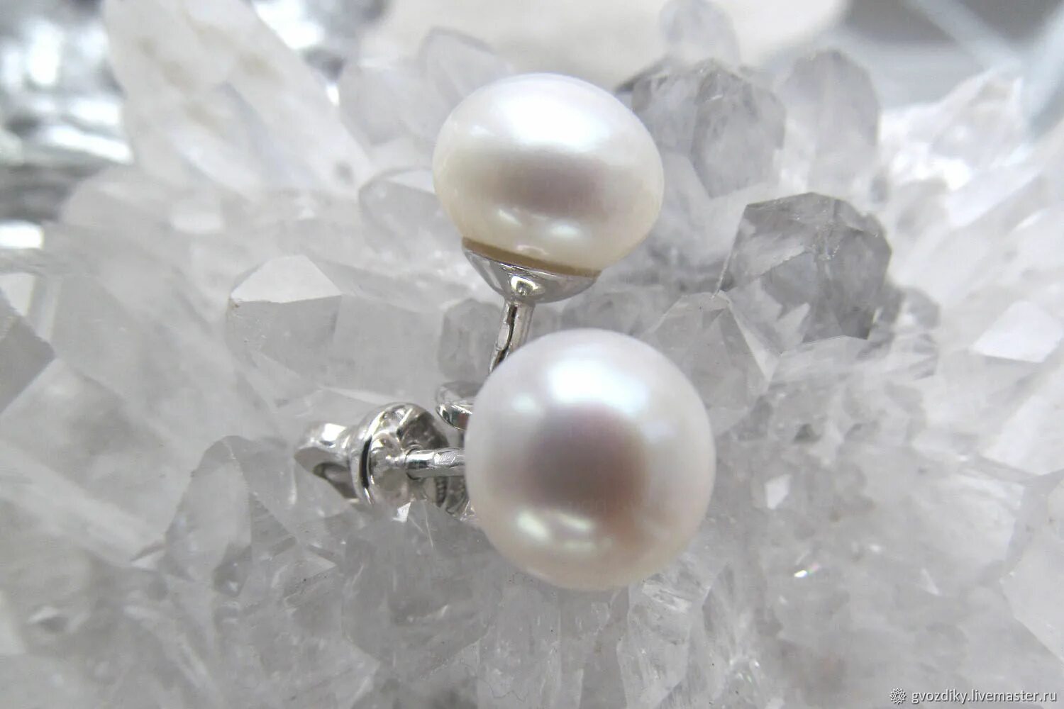 Мелкие бриллианты. Алмазы жемчуг серебро. Золото драгоценности. Кольцо с черным жемчугом серебро. Кольцо schoeffel черный жемчуг.