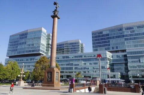 Метро трубная