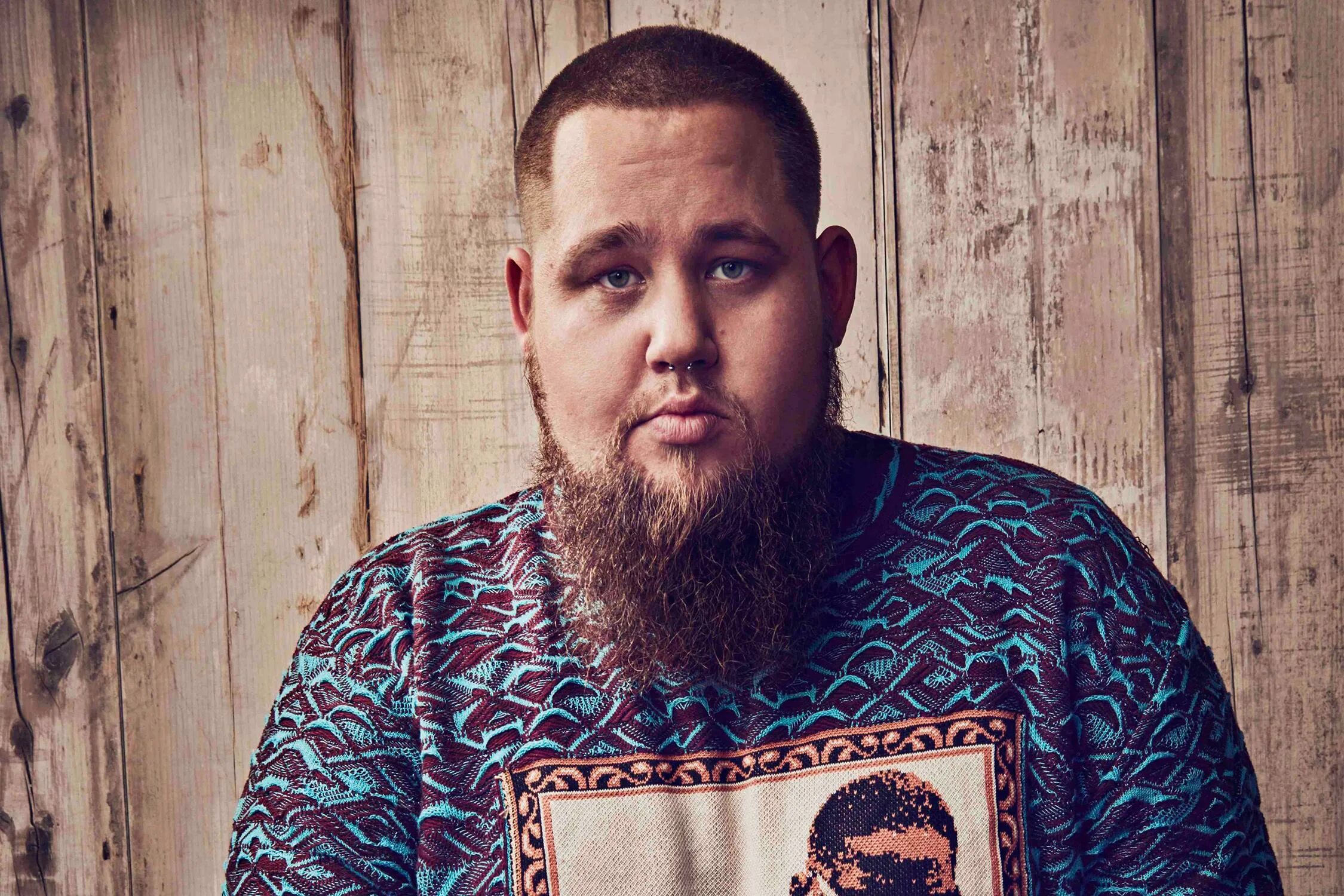 Rag n bone. Певец rag&#039;n&#039;bone man. human певец. range bone man. rag bone man human.