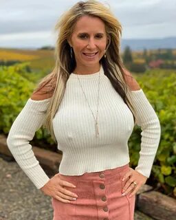 blonde" Sexy Older Women, Sexy Women, Oregon Wine Country, Aged To Per...