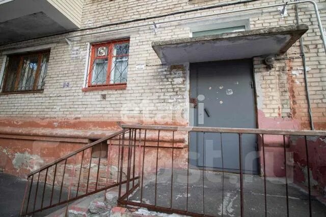 Пушкин, Ленинградская ул. 40/25 "Ленинградская" 1-528кп-2м (5 этажей, 3 пара